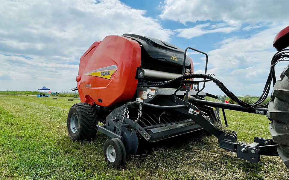 標(biāo)題:9YGJ-2.2B圓草捆打捆機(jī)
瀏覽次數(shù):277
發(fā)表時(shí)間:2023-12-12